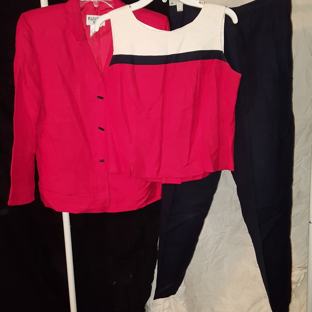 suit - Picture 2 of 2